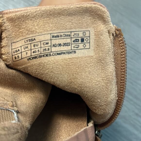 Vionic Lyssa Booties Brown Leather Stacked Heel USA 9.5 - Picture 9 of 9